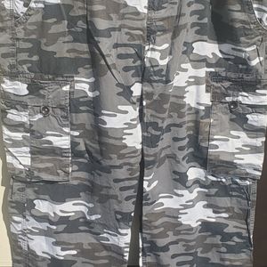 Men's Steve and Barry's Camo Cargo Pants.